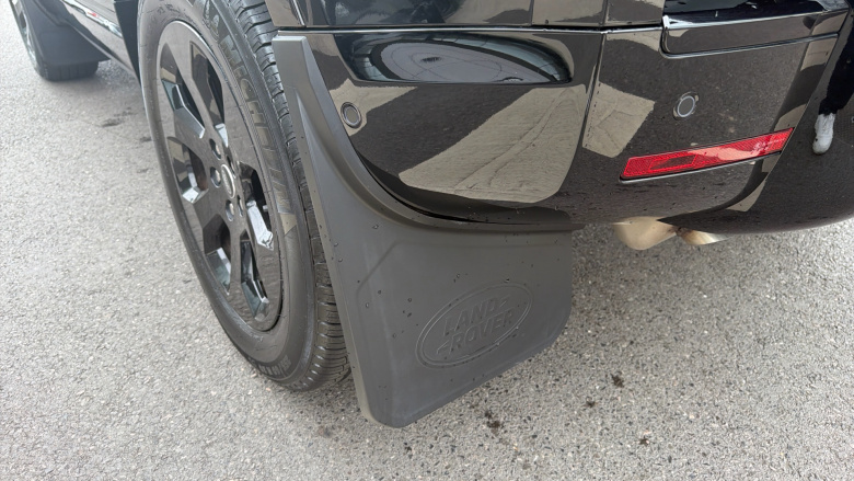 Land Rover Defender 3.0 D250 X-Dynamic HSE 90 3dr Auto Diesel Estate